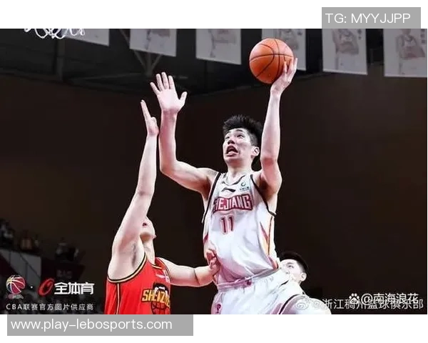 八一队与福建队激战正酣谁将赢得这场篮球对决的胜利